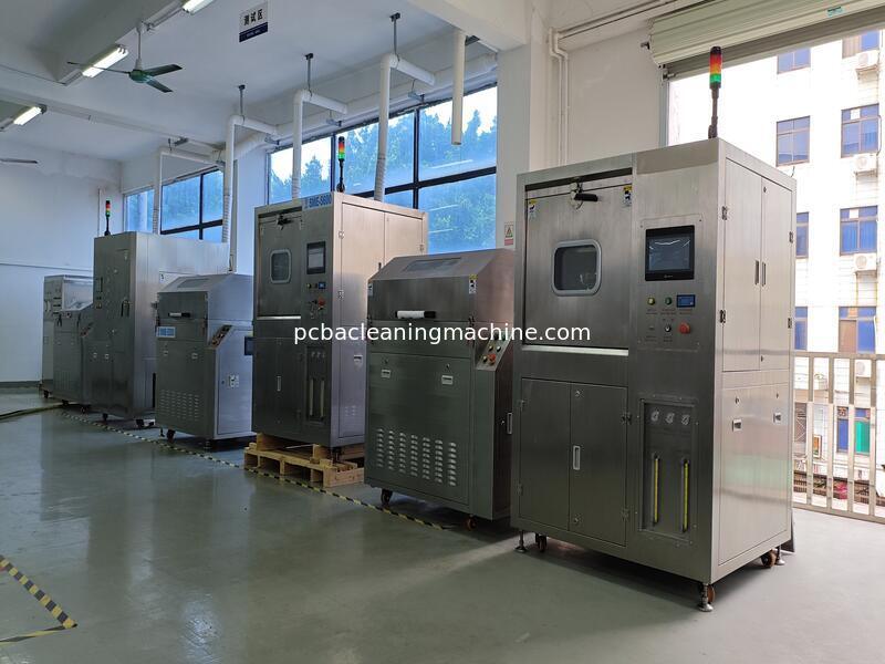PCB Cleaning Machine Featuring PCB Size 330x250mm As Max Simple Operation and Non Inline Type Ideal for PCB Maintenance